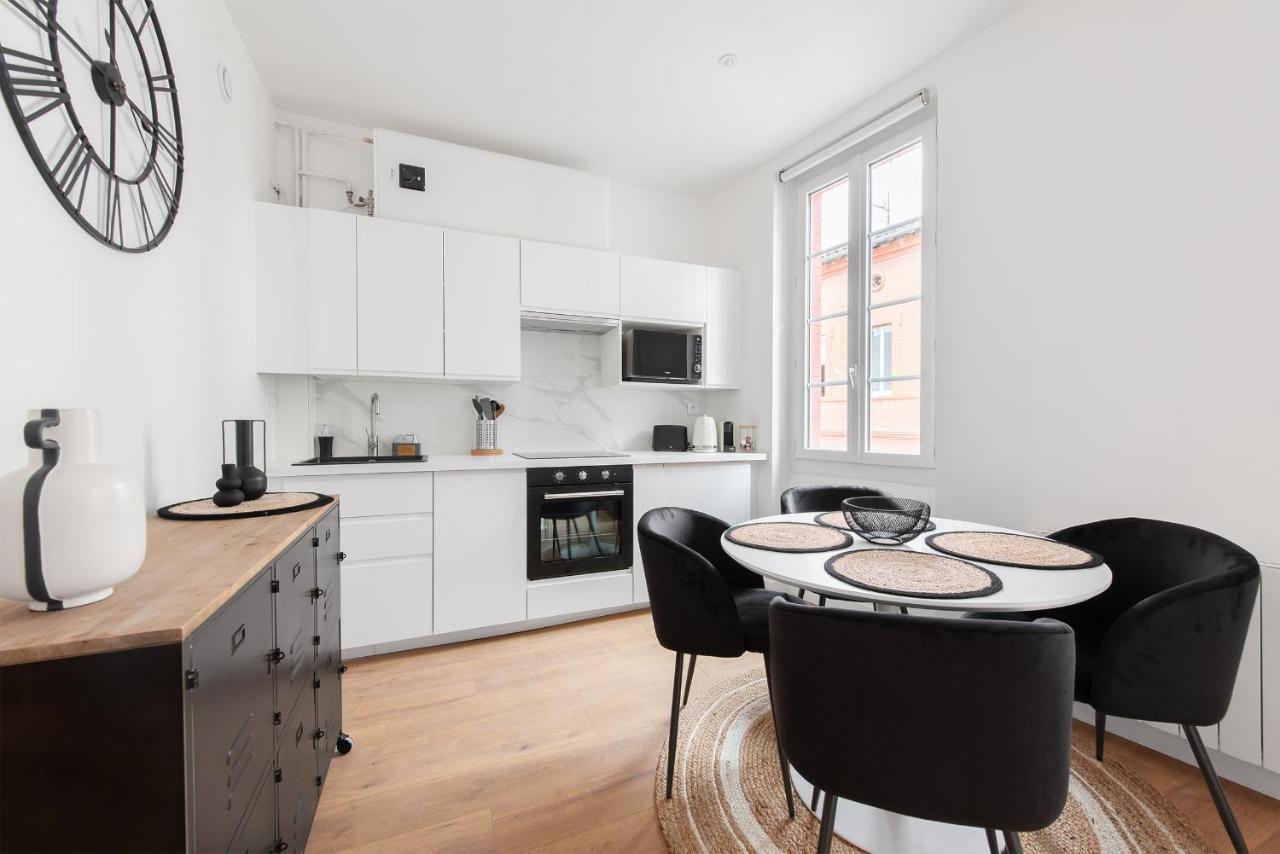 Appartement Moderne A 2 Pas De La Gare Tolosa Esterno foto